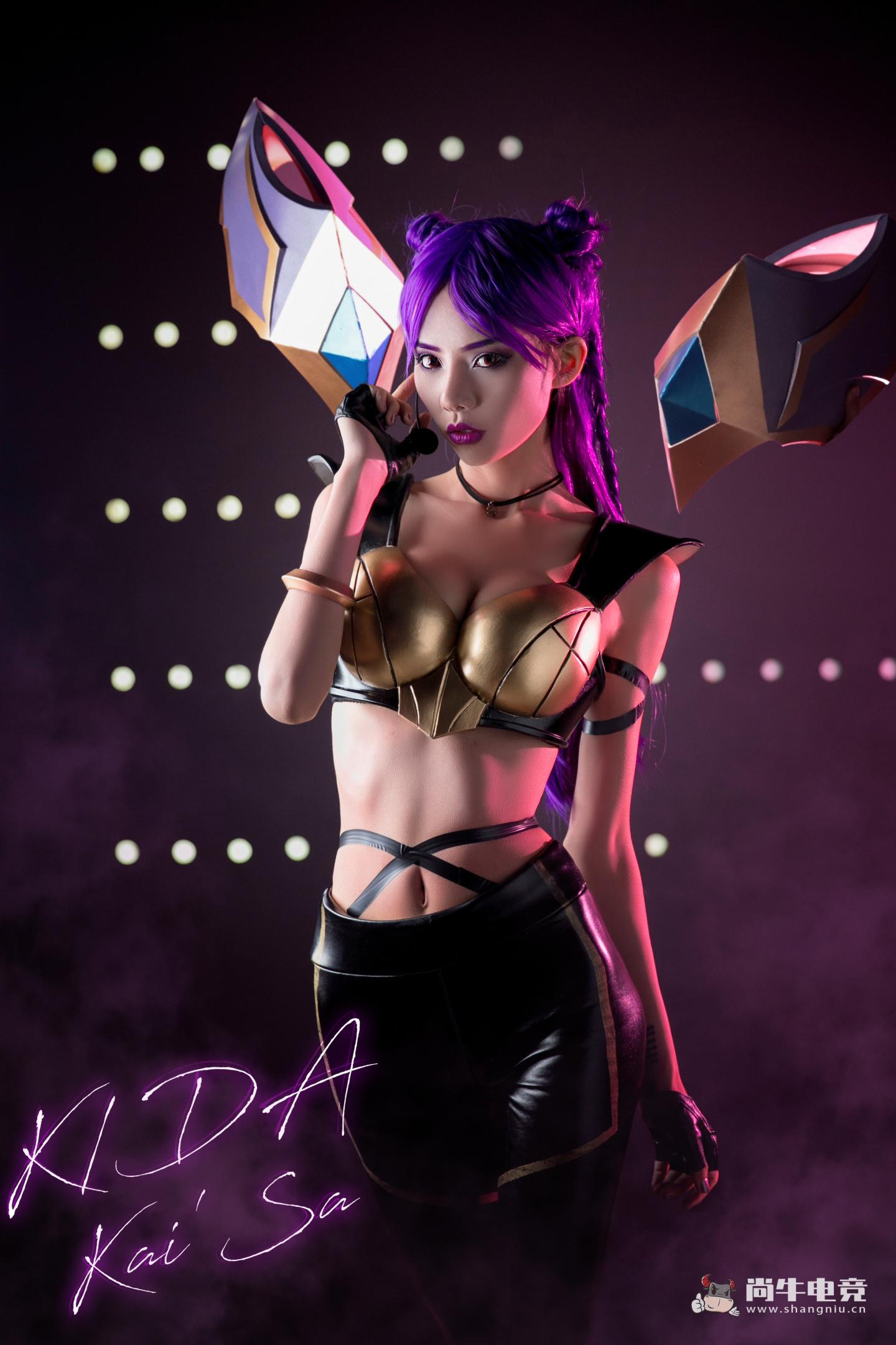 美女玩家cos:英雄联盟卡莎 coser:三泽瑞尔